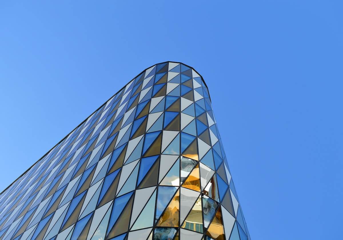 欧冠16强名单揭晓，三场焦点对决来袭，皇马大战曼城巴萨碰巴黎